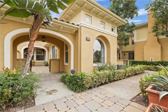 MLS: OC24076014 Condo For Sale