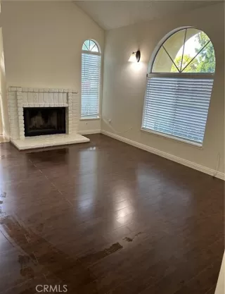 Photo #3: OC24076649 Listing 