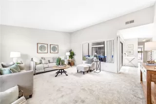 Photo #6: OC24076957 Listing 