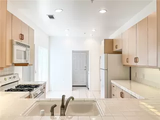 Photo #6: OC24077061 Listing