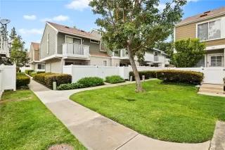 Photo #2: OC24077063 Listing