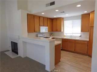 Photo #3: OC24077083 Listing 