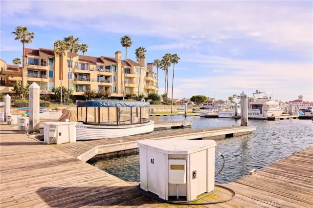 MLS: OC24077211 Condo For Sale