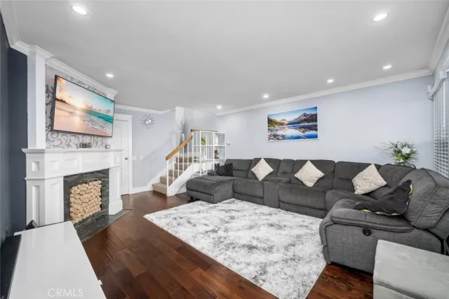 MLS: OC24077454 Condo For Sale