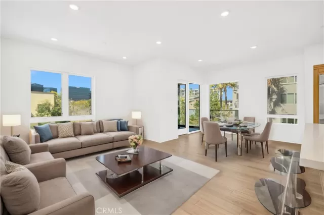 MLS: OC24077594 Condo For Sale