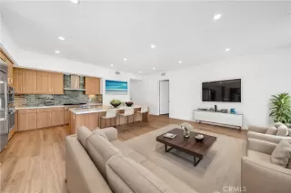 Photo #5: OC24077594 Listing