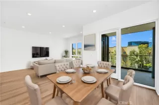 Photo #6: OC24077594 Listing