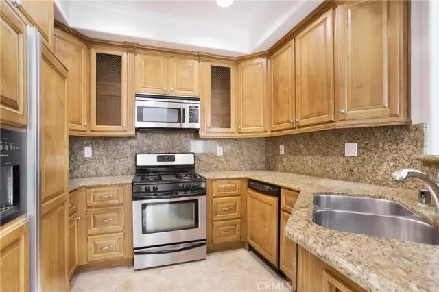 MLS: OC24077895 Condo For Sale