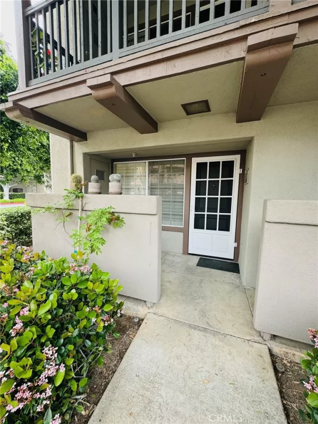 MLS: OC24077940 Condo For Sale