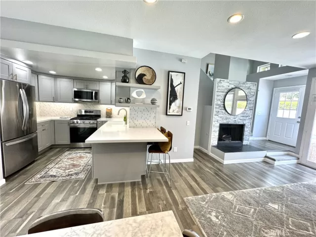 MLS: OC24078029 Condo For Sale