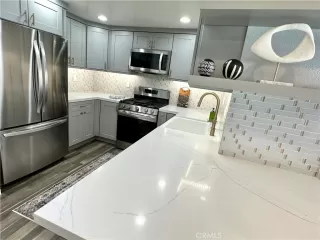 Photo #3: OC24078029 Listing 