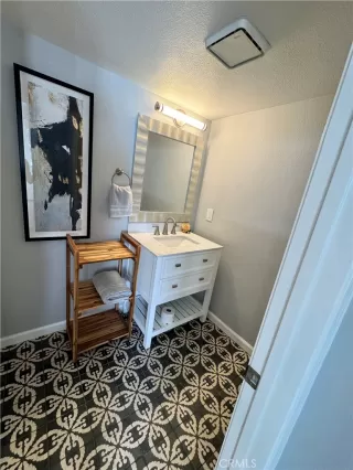 Photo #6: OC24078029 Listing 