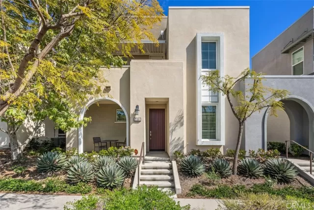 MLS: OC24078098 Condo For Sale