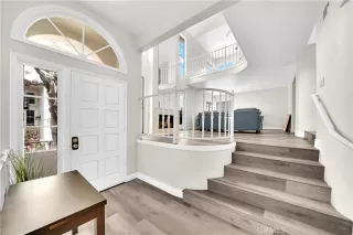 Photo #2: OC24078319 Listing 