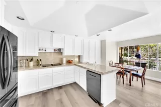 Photo #6: OC24078319 Listing 