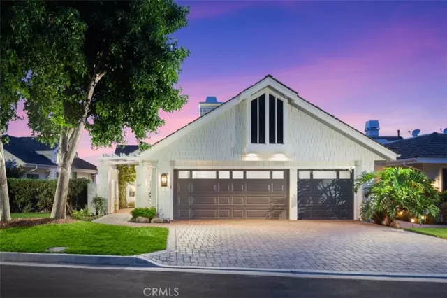 MLS: OC24079037 Condo For Sale