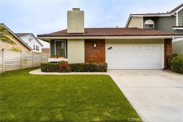 MLS: OC24079148 Condo For Sale