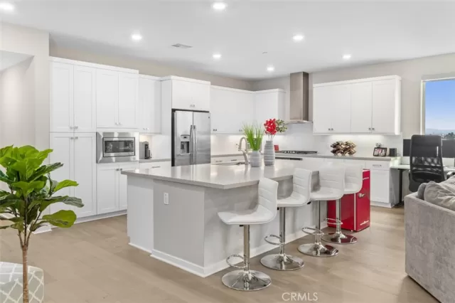 MLS: OC24079462 Condo For Sale