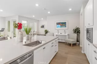 Photo #6: OC24079462 Listing