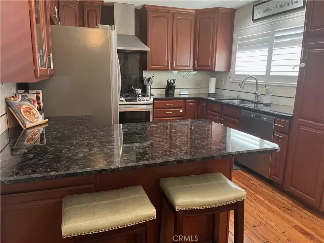 MLS: OC24079984 Condo For Sale