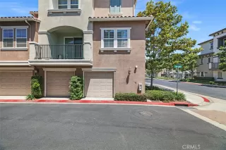 Photo #5: OC24080164 Listing 