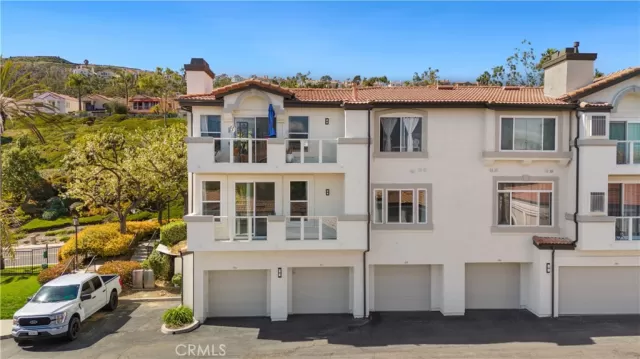 MLS: OC24080621 Condo For Sale