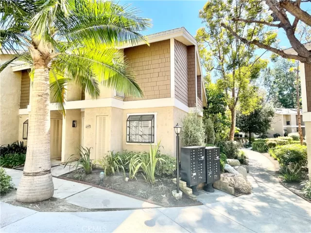 MLS: OC24080738 Condo For Sale