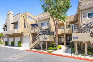 Photo #2: OC24080975 Listing