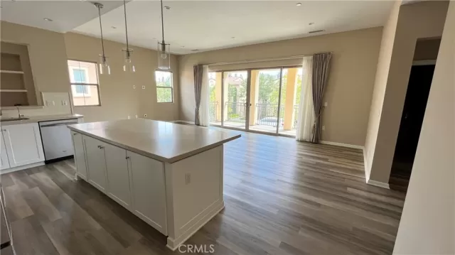 MLS: OC24081719 Condo For Sale