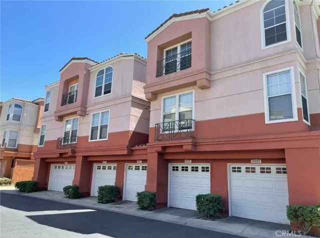 MLS: OC24081836 Condo For Sale