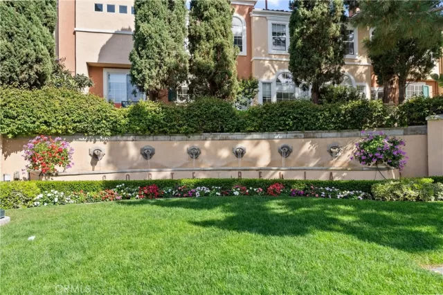 MLS: OC24082061 Condo For Sale