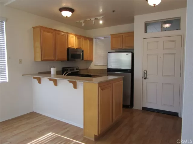 MLS: OC24082677 Condo For Sale