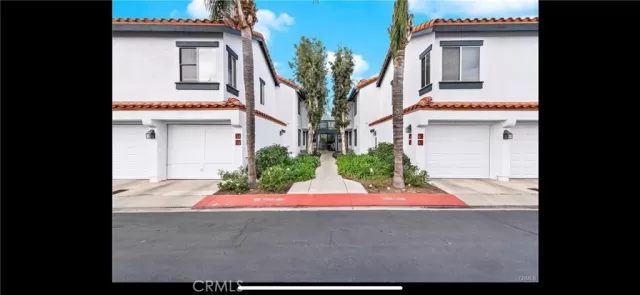 MLS: OC24082857 Condo For Sale