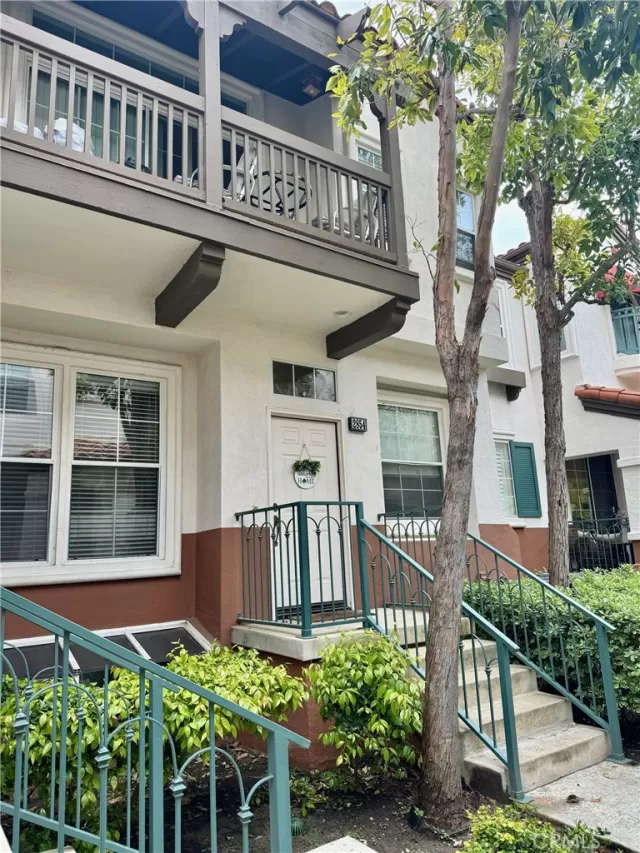 MLS: OC24083024 Condo For Sale