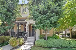 Photo #2: OC24084084 Listing 