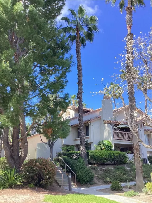 MLS: OC24084093 Condo For Sale