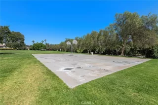 Photo #6: OC24084093 Listing 