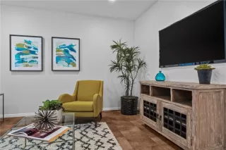 Photo #4: OC24084259 Listing 