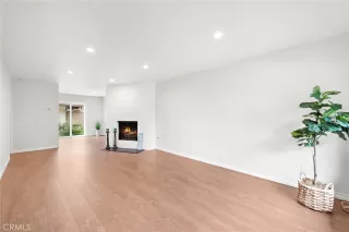 Photo #4: OC24084296 Listing 