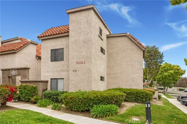 MLS: OC24084797 Condo For Sale