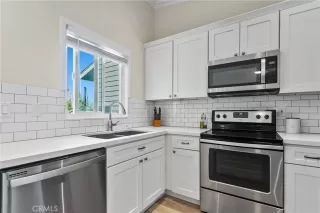 Photo #6: OC24085404 Listing 