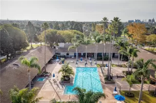 Photo #5: OC24086094 Listing 