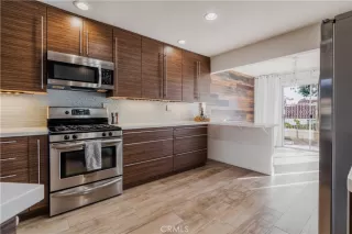 Photo #6: OC24086222 Listing 