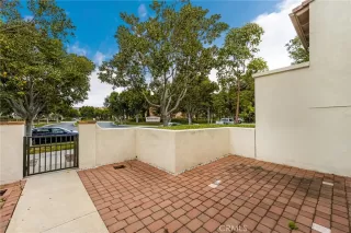 Photo #3: OC24086264 Listing 