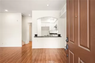 Photo #4: OC24086264 Listing 