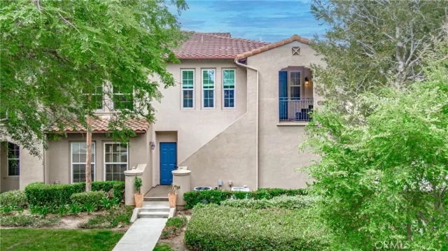 MLS: OC24086633 Condo For Sale