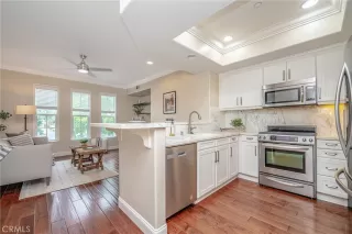 Photo #3: OC24086633 Listing 