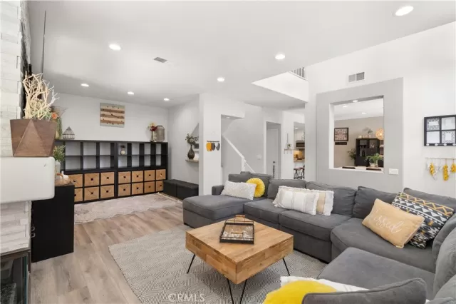 MLS: OC24086752 Condo For Sale