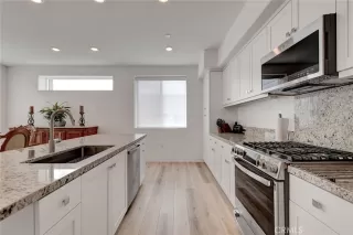 Photo #3: OC24086849 Listing