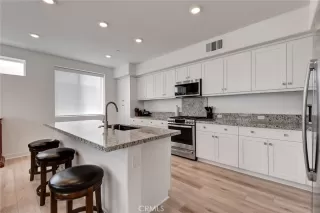 Photo #4: OC24086849 Listing